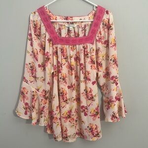 The Pioneer Woman 3/4 ruffle sleeve Square neck blouse. Size XL (16-18)